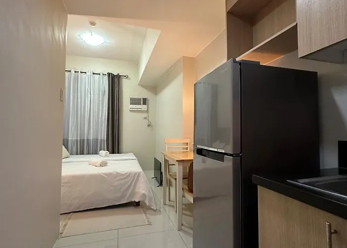 Prime Salcedo Square 2 Beds Apartment
