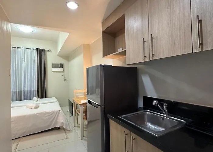 Prime Salcedo Square 2 Beds
